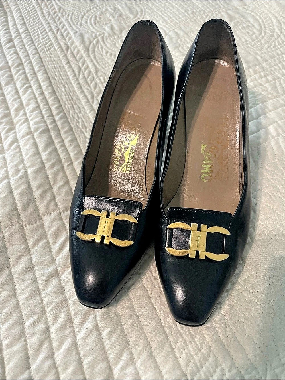 Salvatore Ferragamo Black Leather-Look Pumps US 8 B
